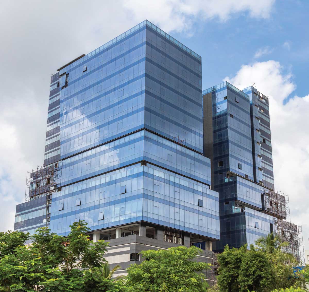 Façadier Saint Cloud : ravalement complet et peinture extérieure